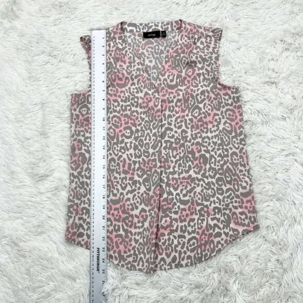 Apt.‎ 9 Grey Pink Leopard Cap Sleeve Blouse Top Size XS - Picture 3 of 7